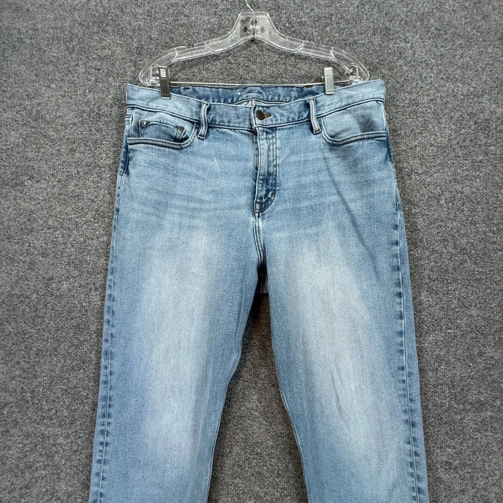 Banana Republic Traveler Jeans Mens 38x30 Light Wash Tencel Blend Stretch Slim